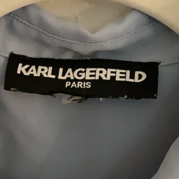 Karl Lagerfeld Blouse Sleeveless Button Up w/Pearl Accents, Size S, Light Blue - Picture 5 of 7